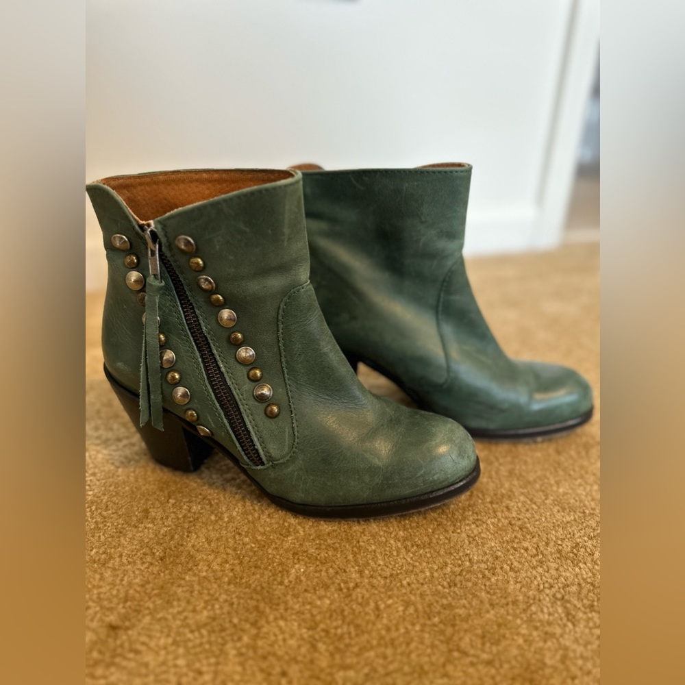 CHIO Studded Zip Green Leather Heeled Boots Size 38